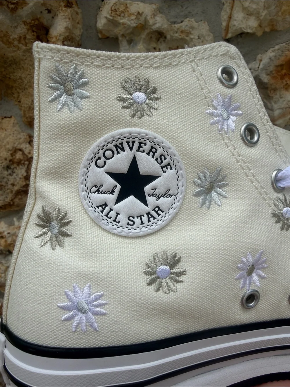 Converse CTAS Eva lift high tops youth 6 women’s 8 embroidered floral